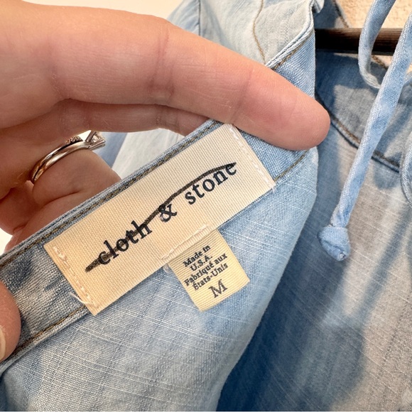 Cloth & Stone Boho Cropped Chambray Tencel Top Frayed Hem Medium Coastal Cowgirl - Picture 5 of 8